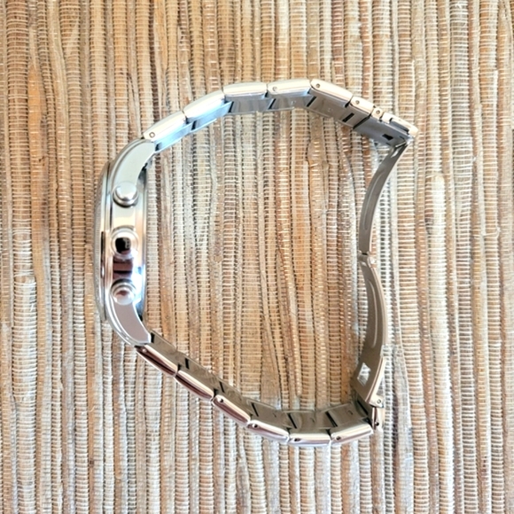 TIMEX Express TW2R66100 Men's Watch - Picture 2 of 6